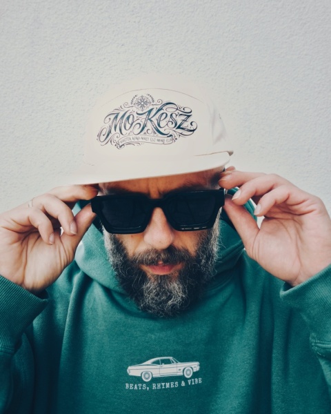 5 PANELS